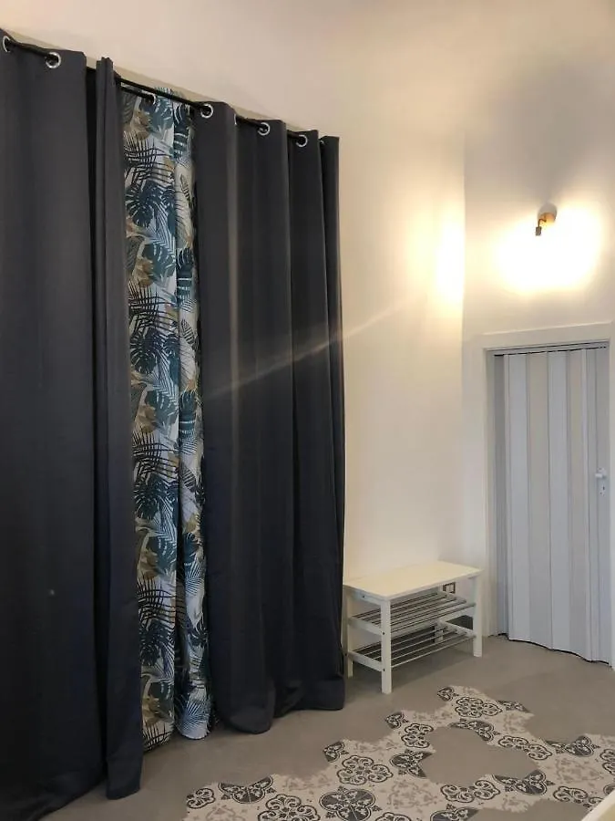 City Center Apartment Da Felu Палермо