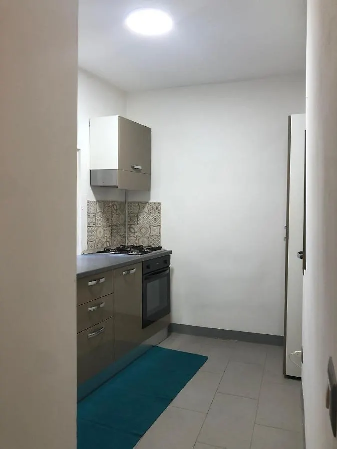 City Center Apartment Da Felu Палермо Италия